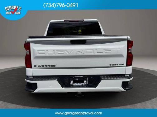 White 2021 Chevrolet Silverado 1500 Custom