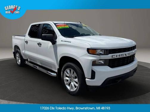 White 2021 Chevrolet Silverado 1500 Custom