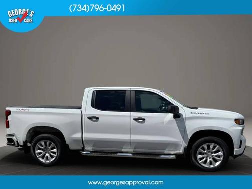 White 2021 Chevrolet Silverado 1500 Custom