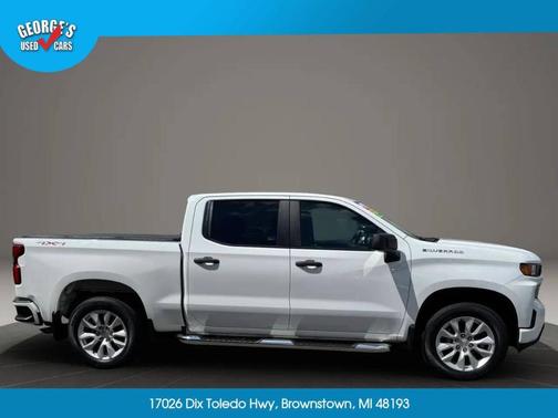 White 2021 Chevrolet Silverado 1500 Custom