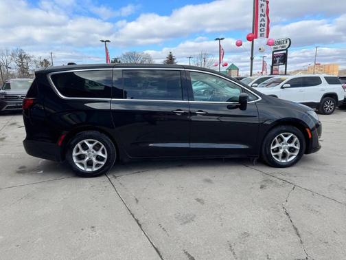 2018 Chrysler Pacifica Touring Plus