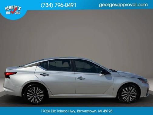 Silver 2024 Nissan Altima 2.5 SV
