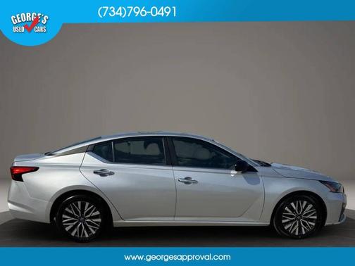 Silver 2024 Nissan Altima 2.5 SV