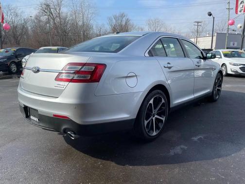 2016 Ford Taurus SEL