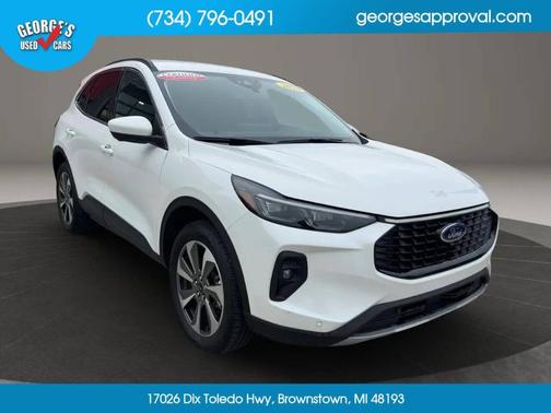 White 2024 Ford Escape Platinum