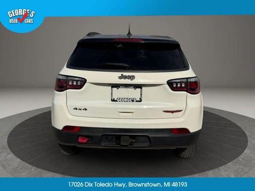 White 2019 Jeep Compass Trailhawk