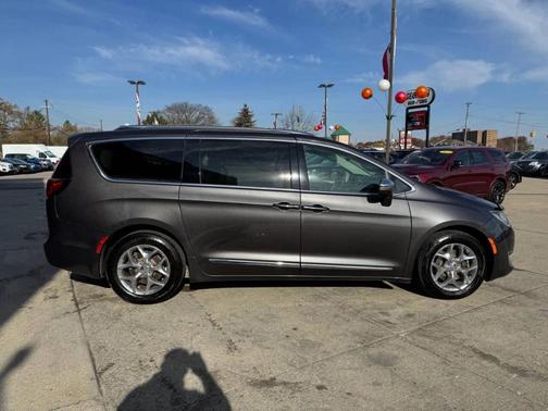 2019 Chrysler Pacifica Limited