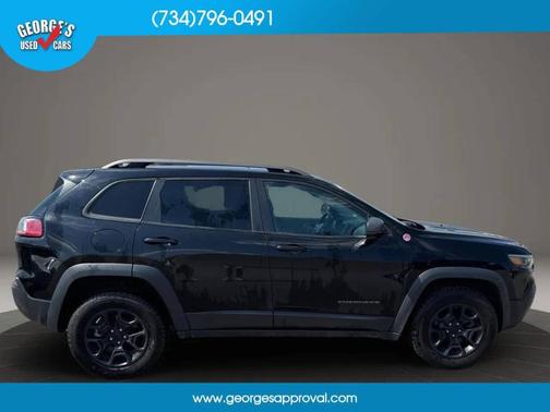 Black 2020 Jeep Cherokee Trailhawk