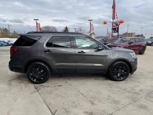 2019 Ford Explorer sport