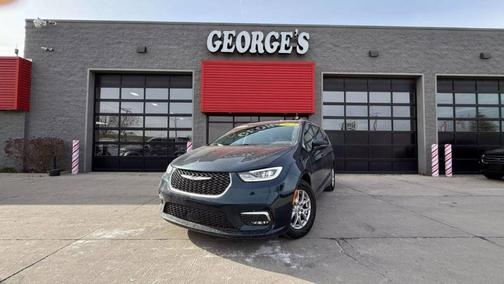 2022 Chrysler Pacifica Touring-L