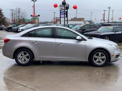 2015 Chevrolet Cruze 1LT
