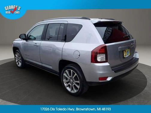 Silver 2017 Jeep Compass Sport