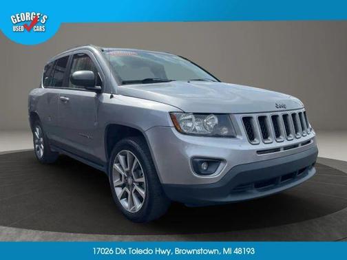 Silver 2017 Jeep Compass Sport