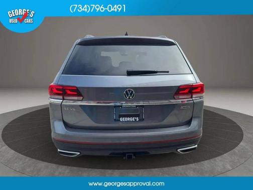 Platinum Gray Metallic 2021 Volkswagen Atlas 3.6 V6 SE w/ Technology