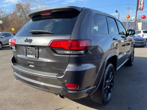 2021 Jeep Grand Cherokee Laredo