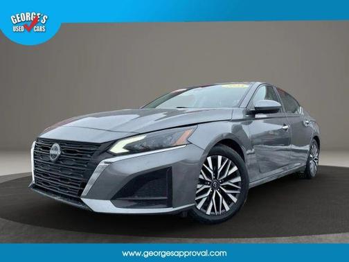 Gray 2023 Nissan Altima 2.5 SV