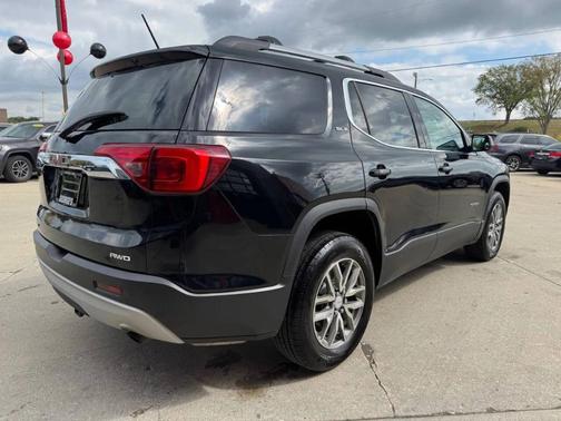 2017 GMC Acadia SLE-2