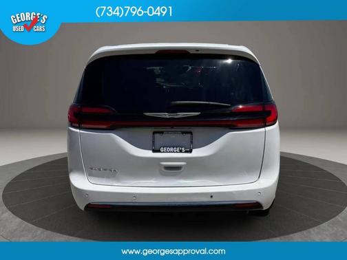 White 2024 Chrysler Pacifica Touring-L