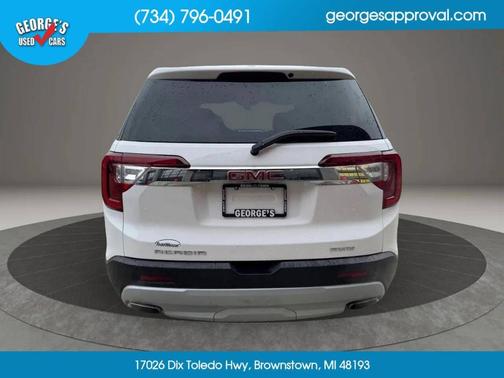 White 2023 GMC Acadia SLE