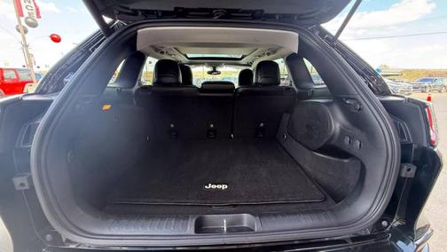 2019 Jeep Cherokee Overland