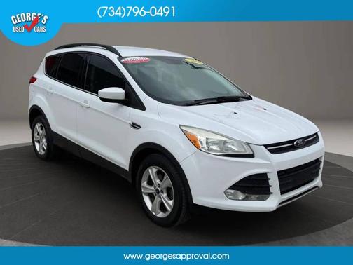 White 2016 Ford Escape SE
