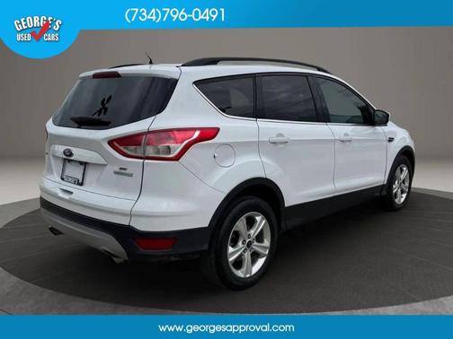 White 2016 Ford Escape SE