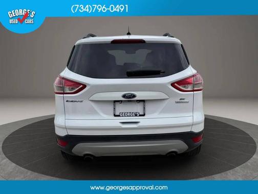 White 2016 Ford Escape SE