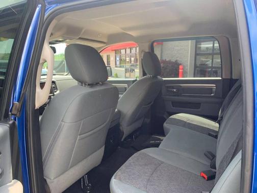 2017 RAM 1500 SLT