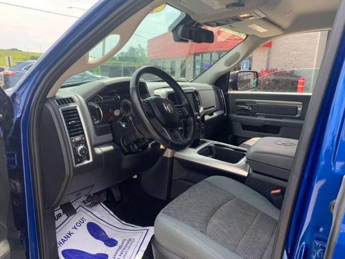 2017 RAM 1500 SLT