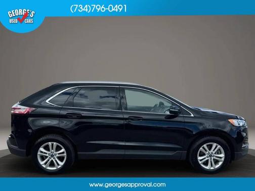 Black 2019 Ford Edge SEL