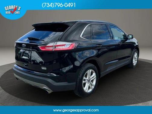 Black 2019 Ford Edge SEL