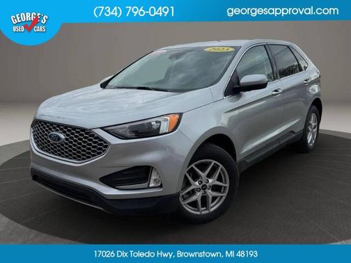 Silver 2023 Ford Edge SEL