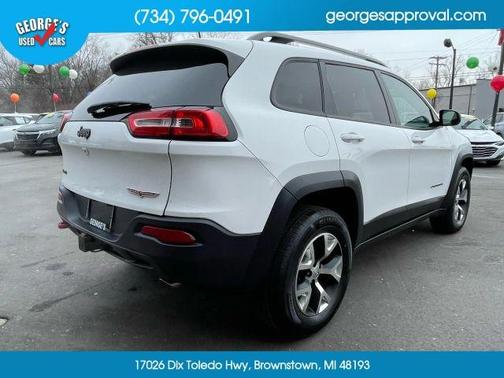 White 2017 Jeep Cherokee Trailhawk