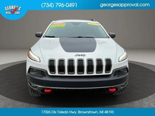 White 2017 Jeep Cherokee Trailhawk
