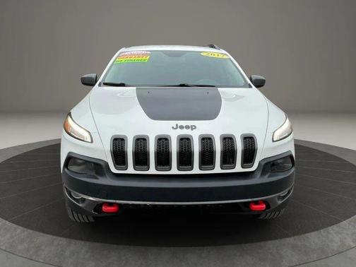 White 2017 Jeep Cherokee Trailhawk