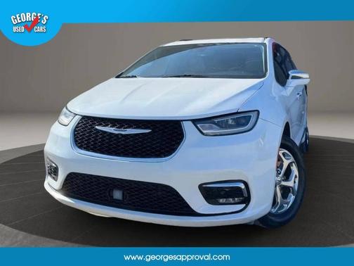 White 2021 Chrysler Pacifica Limited