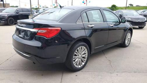 2011 Chrysler 200 Limited