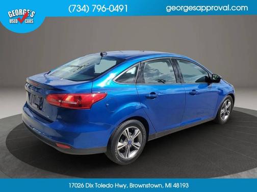Blue 2018 Ford Focus SE