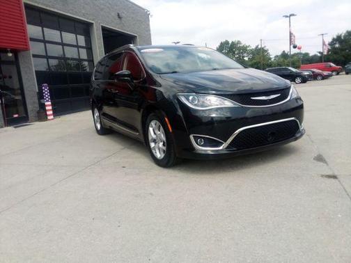 2018 Chrysler Pacifica Touring-L Plus