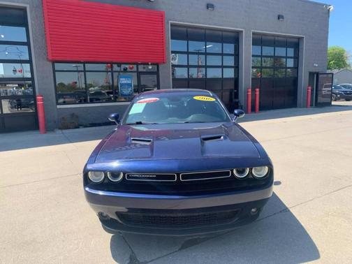 2016 Dodge Challenger SXT