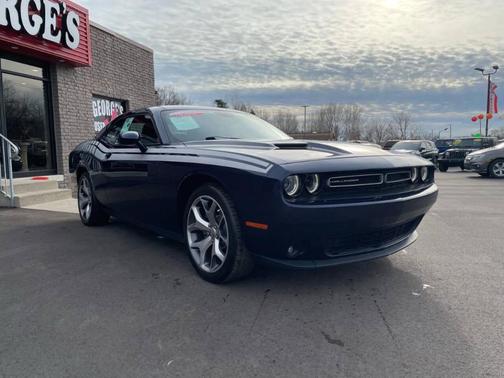2016 Dodge Challenger SXT