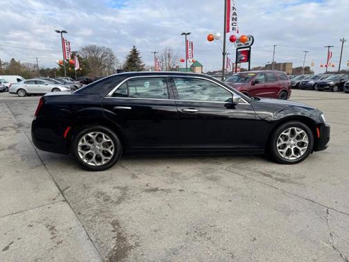 2017 Chrysler 300C Platinum