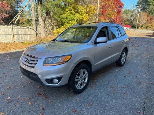 2011 Hyundai SANTA FE SE