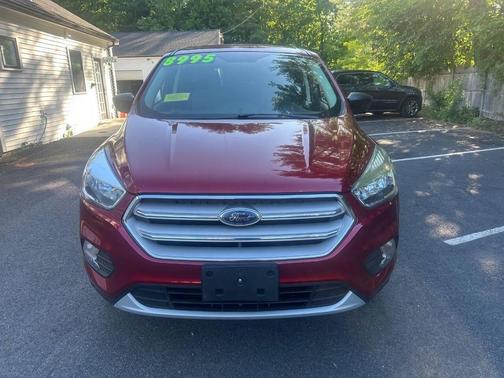 Ruby Red Metallic Tinted Clearcoat 2019 Ford Escape SE