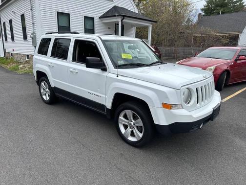 Bright White Clearcoat 2015 Jeep Patriot Latitude