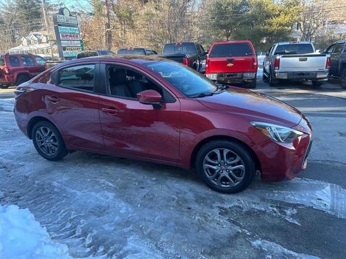 2019 Toyota Yaris Sedan LE