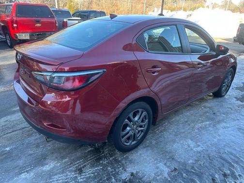 2019 Toyota Yaris Sedan LE