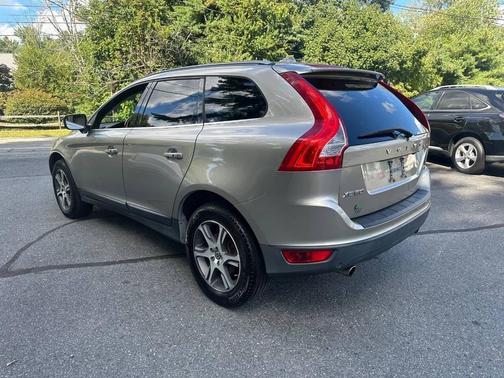 2012 Volvo XC60 T6 R-Design Platinum