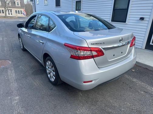 2015 Nissan Sentra S 4dr Sedan CVT