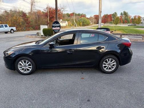 2016 Mazda Mazda3 i Sport